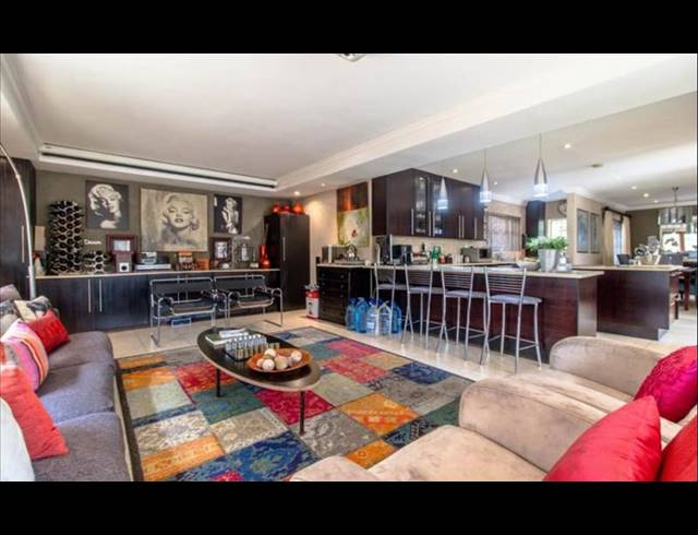 5 BEDROOM HOUSE FOR SALE IN GLENVISTA